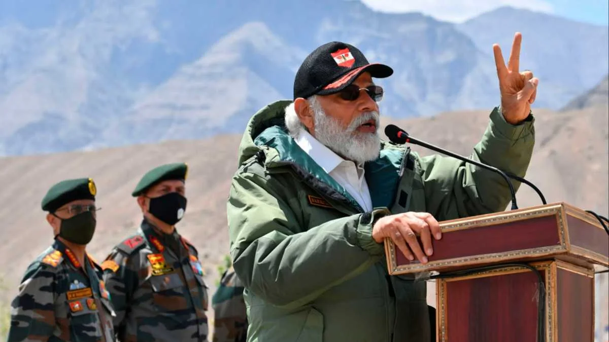 modi with indian army